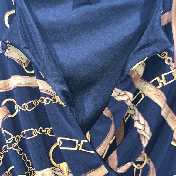 Sleeveless Wrap Dress - Picture 5 of 9